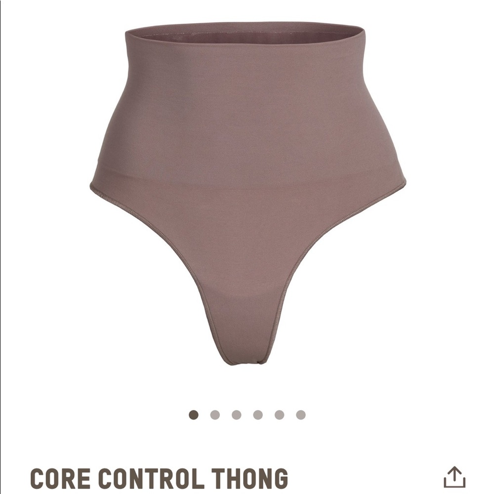 SKIMS CORE CONTROL THONG UMBER XXS/XS